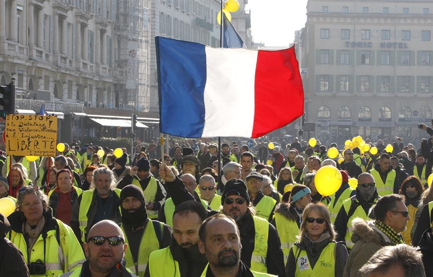 Κίτρινα Γιλέκα: Η πρώτη τους διαμαρτυρία για το 2019 (AP Photo/Claude Paris)
