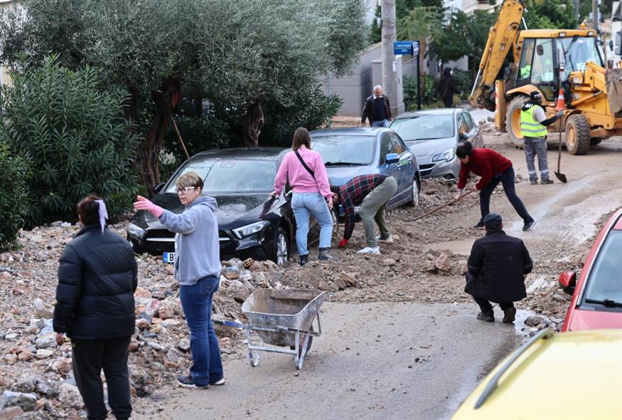 Πλημμύρα στη Γλυφάδα (INTIME NEWS/ΛΙΑΚΟΣ ΓΙΑΝΝΗΣ) Πλημμύρα στη Γλυφάδα (INTIME NEWS/ΛΙΑΚΟΣ ΓΙΑΝΝΗΣ)