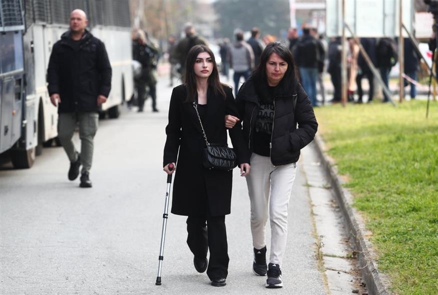 Η Ντίνα Μαγδαλιανίδη, επιζώσα των Τεμπών, στη δίκη Η Ντίνα Μαγδαλιανίδη, επιζώσα των Τεμπών, στη δίκη