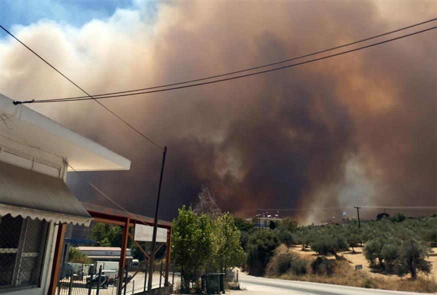 Φωτιά στη βιομηχανική περιοχή Πάτρας Φωτιά στη βιομηχανική περιοχή Πάτρας