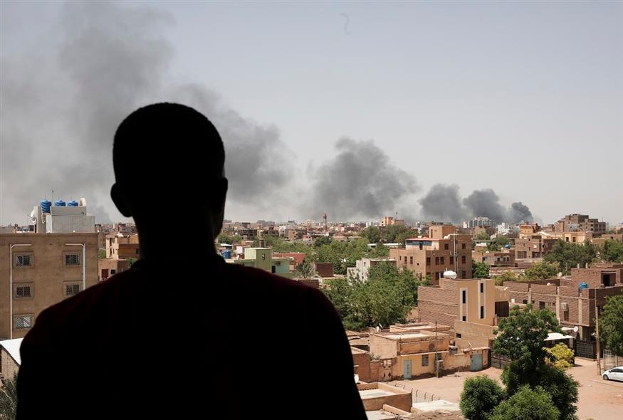 Φόβος για το μέλλον του Σουδάν: Και η Γαλλία ξεκινά επιχείρηση εκκένωσης - Συνεχίζονται οι εχθροπραξίες παρά την εκεχειρία (AP Photo)