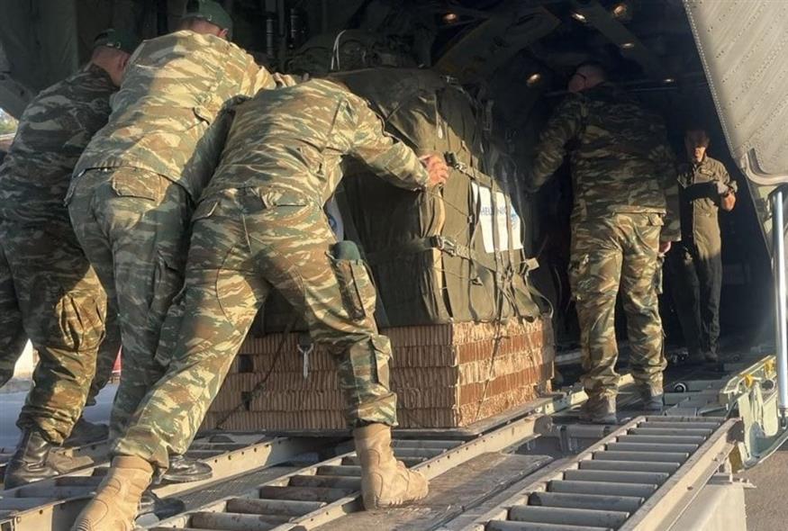 Ρίψη τροφίμων στη Γάζα από ελληνικά αεροσκάφη (Χ)