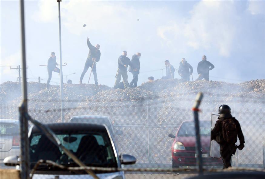 Αγρότες στο αεροδρόμιο Ηρακλείου (INTIME NEWS)