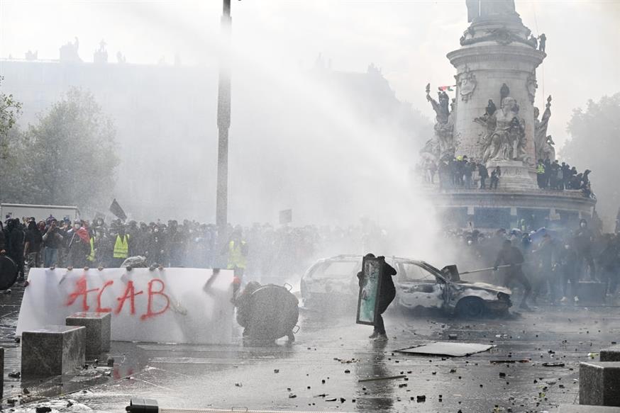 Θυμήσου τον Μάη... /copyright Ap Photos