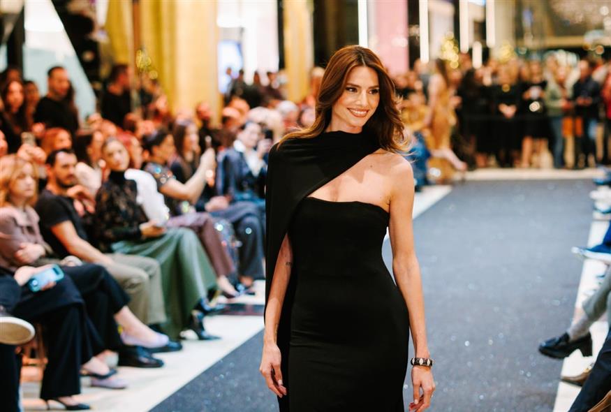 Η Ηλιάνα Παπαγεωργίου στο Stay Golden Fashion Show Η Ηλιάνα Παπαγεωργίου στο Stay Golden Fashion Show