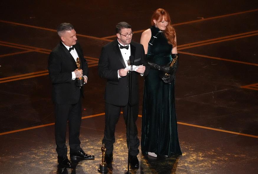 Mike Hill, Jordan Samuel και Cliona Furey (Copyright: Chris Pizzello/Invision/AP)