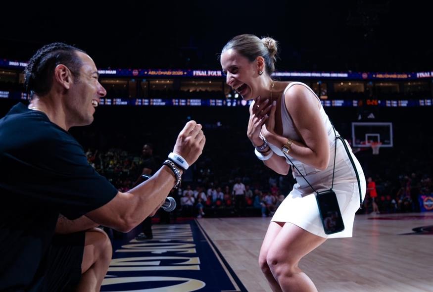 Final Four και... έρωτας: Η συγκινητική πρόταση γάμου στο ημίχρονο των «αιωνίων» (Χ/Euroleague)