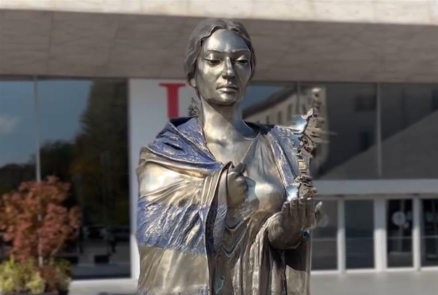 Άγαλμα Μαρίας Κάλλας (Copyright:Instagram)