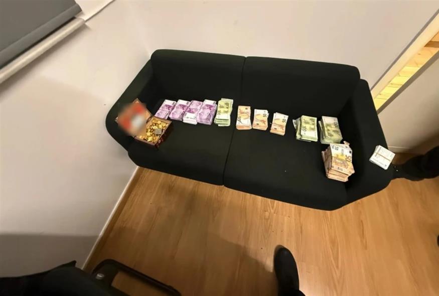 Το κύκλωμα με τις ψεύτικες επενδύσεις (ΕΛΑΣ) Το κύκλωμα με τις ψεύτικες επενδύσεις (ΕΛΑΣ)