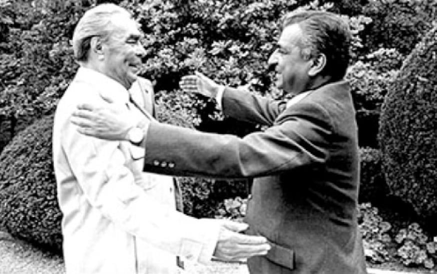 Μπρέζνιεφ-Μπαμπράκ Καρμάλ: Φίλοι το 1978, εχθροί έναν χρόνο μετά...