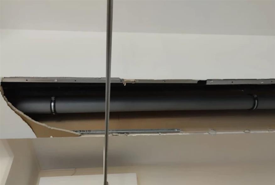 Κατέρρευσε οροφή στο νοσοκομείο ΠΑΓΝΗ