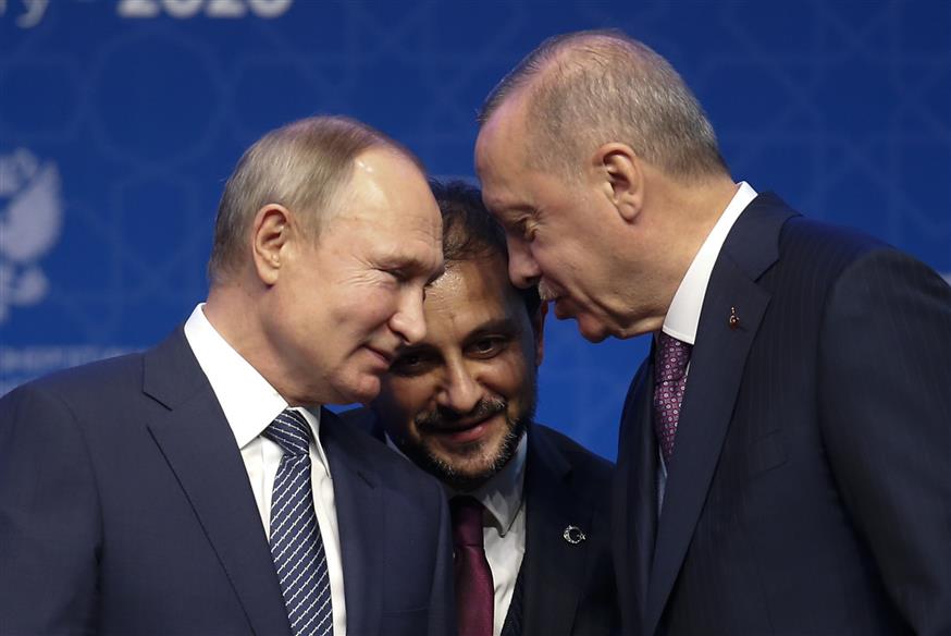 Ο Βλαντίμιρ Πούτιν και ο Ρετζέπ Ταγίπ Ερντογάν (copyright: Associated Press)