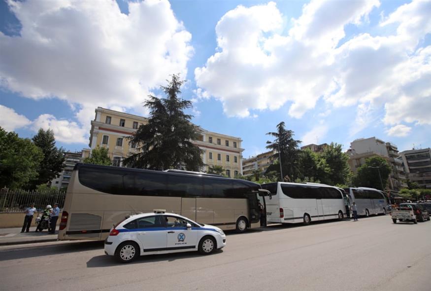 ΘΕΣΣΑΛΟΝΙΚΗ - ΔΙΑΜΑΡΤΥΡΙΑ ΙΔΙΟΚΤΗΤΩΝ ΤΟΥΡΙΣΤΙΚΩΝ ΛΕΩΦΟΡΕΙΩΝ (ΜΟΤΙΟΝΤΕΑΜ/ ΓΙΩΡΓΟΣ ΚΩΝΣΤΑΝΤΙΝΙΔΗΣ)