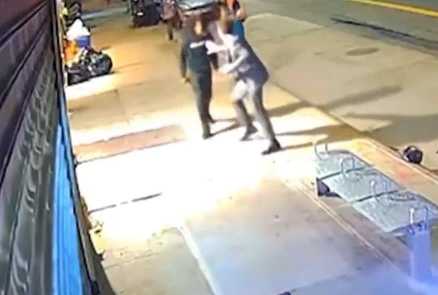 Βίντεο-σοκ από την άγρια δολοφονία ακτιβιστή στη Νέα Υόρκη (Screenshot)