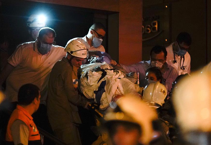 Δεκάδες νεκροί από φωτιά σε νοσοκομείο στη Βραζιλία/(AP Photo/Leo Correa)
