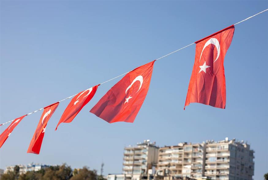 Τουρκικές σημαίες / Pexels