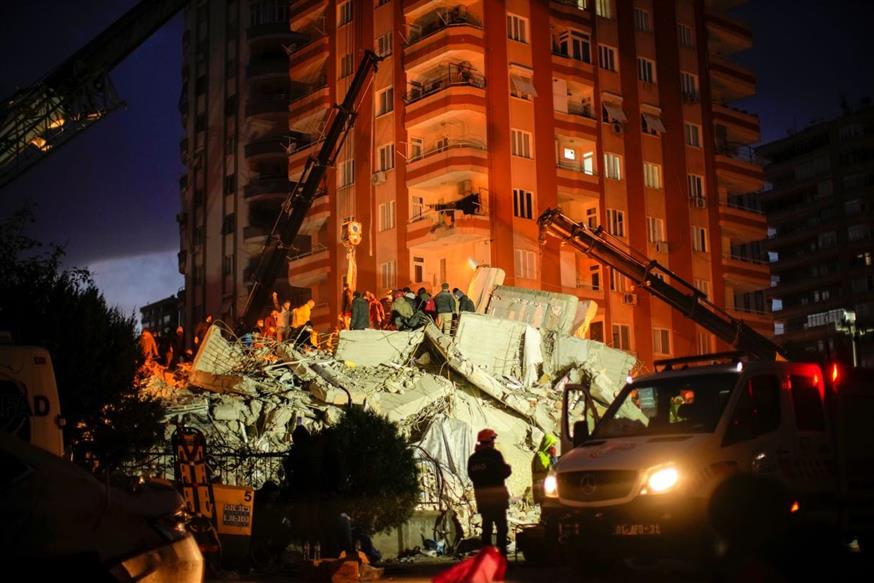 Στιγμιότυπο από τον σεισμό στην Τουρκία/AP Photos