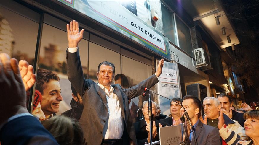 Ο Γιώργος Ορφανός κατά τα εγκαίνια του εκλογικού κέντρου του