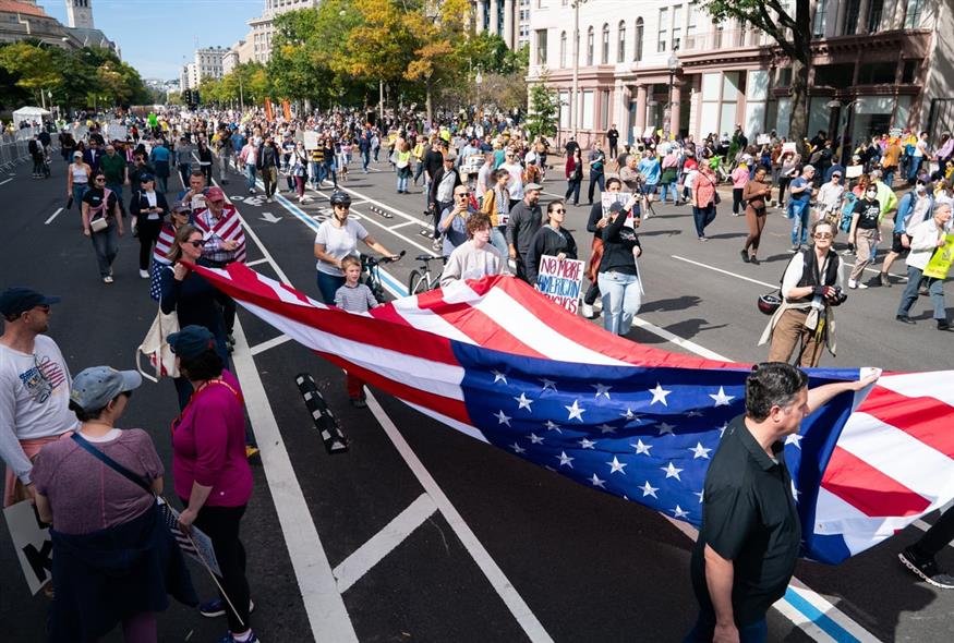 Το κίνημα «No Kings» πλημμυρίζει τις ΗΠΑ - Μαζικές διαδηλώσεις (AP)