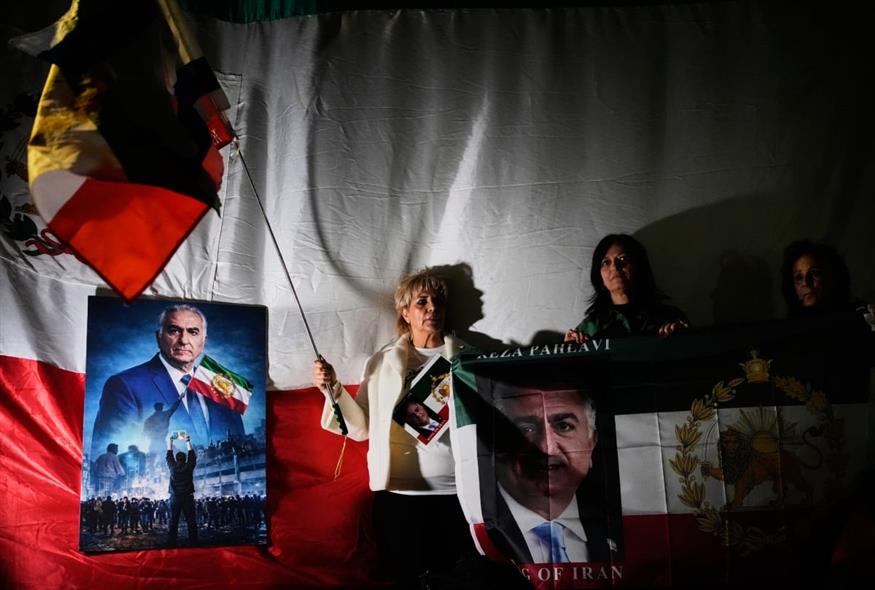 Συγκεντρώσεις για τον Ρεζά Παχλαβί στο Ιράν (AP Photo/Ohad Zwigenberg)
