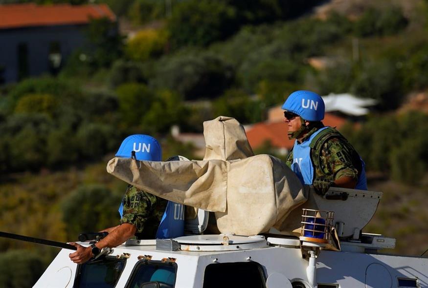 Κυανόκρανοι του ΟΗΕ επιθεωρούν τα σύνoρα Λιβάνου - Βόρειου Ισραήλ (φωτογραφία αρχείου/ Associated Press)