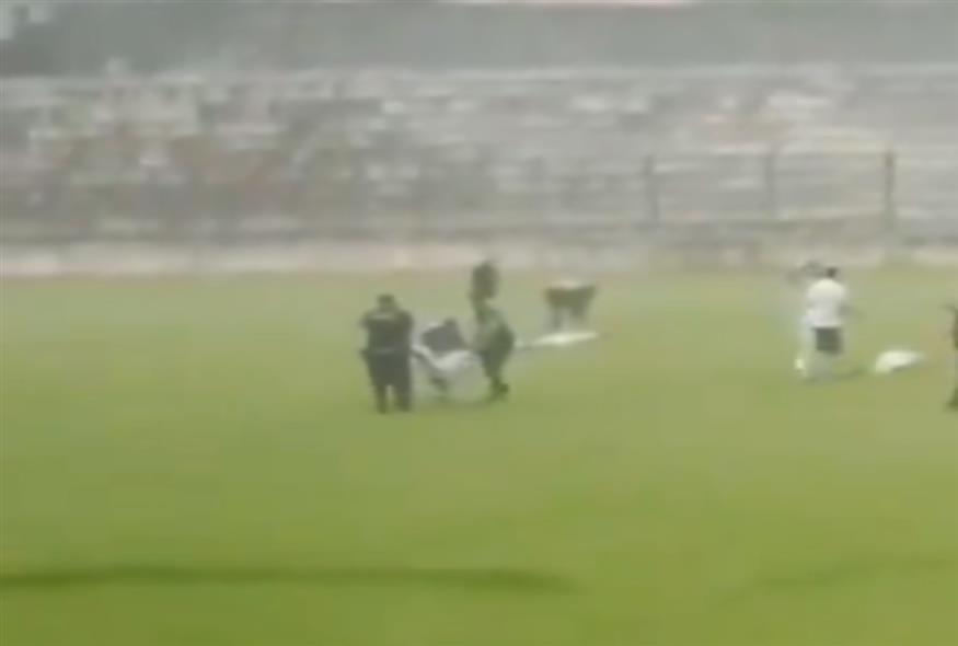 Κεραυνός χτύπησε παίκτες σε αγώνα ποδοσφαίρου στη Βραζιλία/video capture