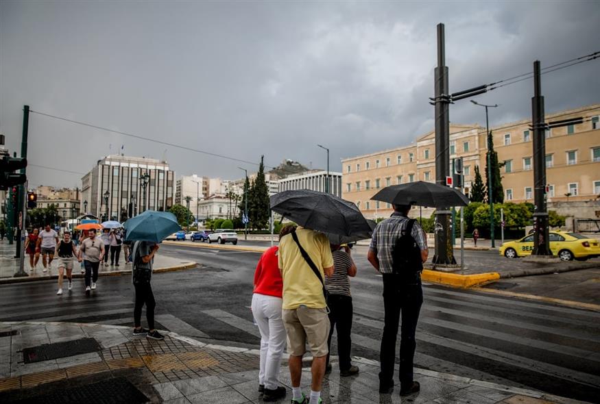 Κακοκαιρία στην Αθήνα  (ΓΙΑΝΝΗΣ ΠΑΝΑΓΟΠΟΥΛΟΣ / EUROKINISSI)