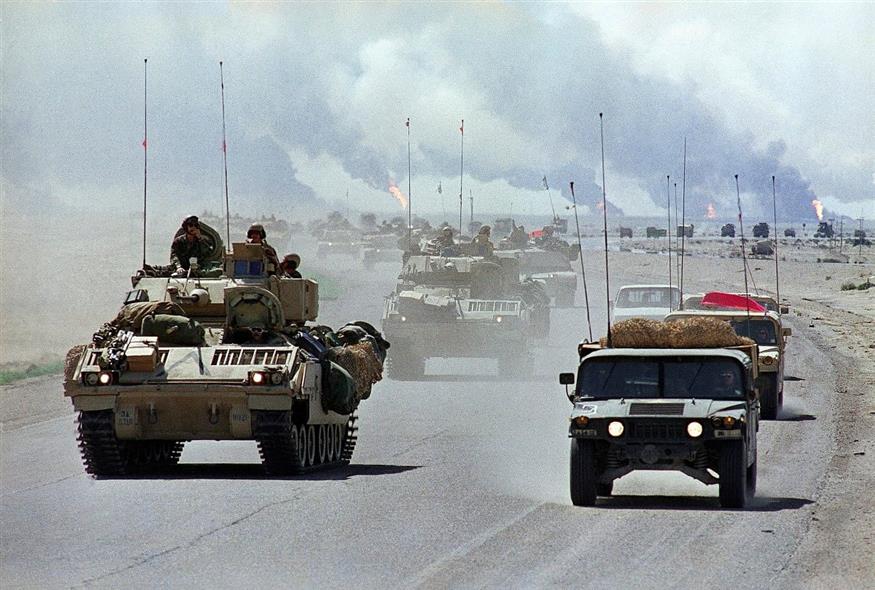 Πόλεμος του Κόλπου - Στρατιωτικά οχήματα των ΗΠΑ (AP Photo/Peter Dejong)