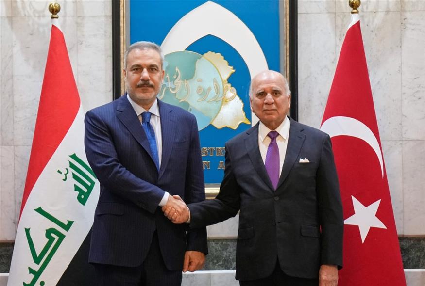 Οι υπουργοί Εξωτερικών Ιράκ και Τουρκίας (Hadi Mizban/AP) Οι υπουργοί Εξωτερικών Ιράκ και Τουρκίας (Hadi Mizban/AP)