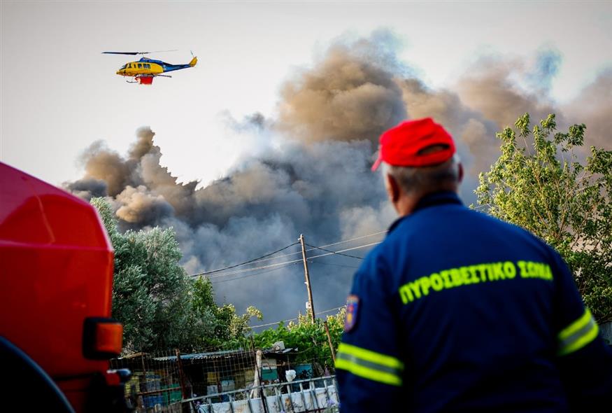 Φωτιά στο Ωραιόκαστρο Θεσσαλονίκης Φωτιά στο Ωραιόκαστρο Θεσσαλονίκης