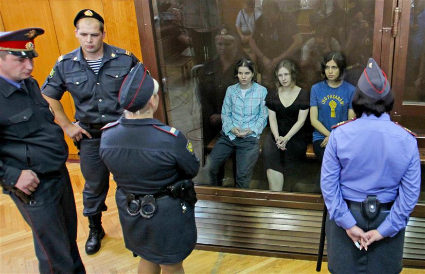 Τα μέλη των Pussy Riot που φυλακίστηκε από τον Πούτιν (AP)