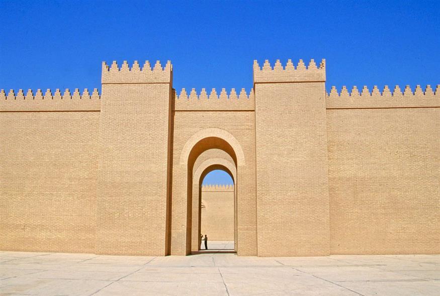 Instagramικές πύλες της Βαβυλώνας αφήνουν άφωνους τους λιγοστούς αλλά τυχερούς ξένους επισκέπτες