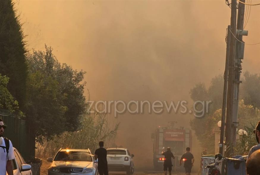 Φωτιά στον Πλατανιά Χανίων (zarpanews.gr)