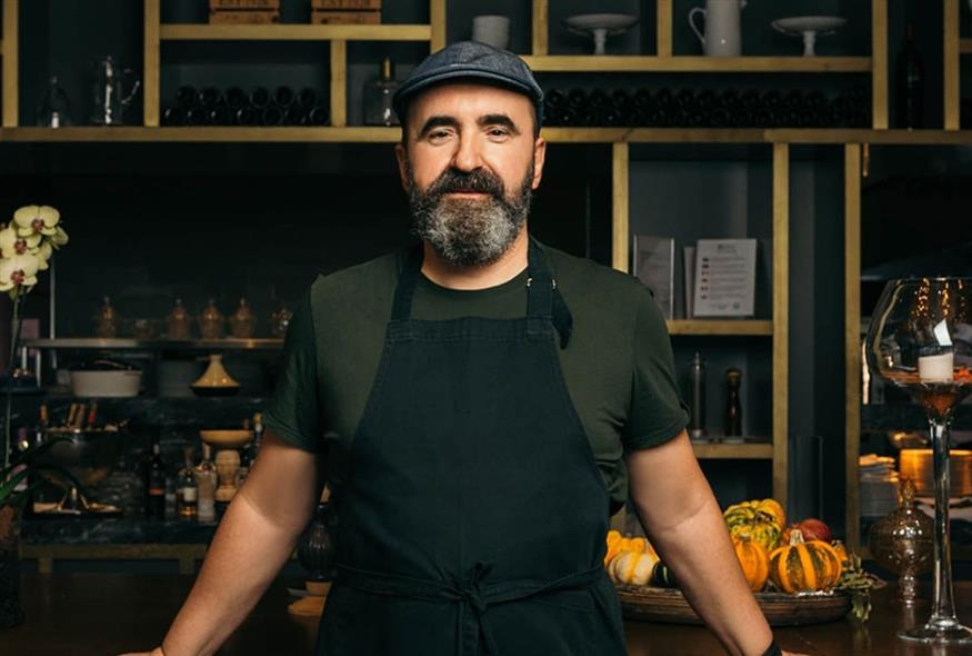 Ο γεννημένος στον Τύρναβο σεφ δεν έκρυψε ποτέ την πίστη του στην ελληνική κουζίνα
