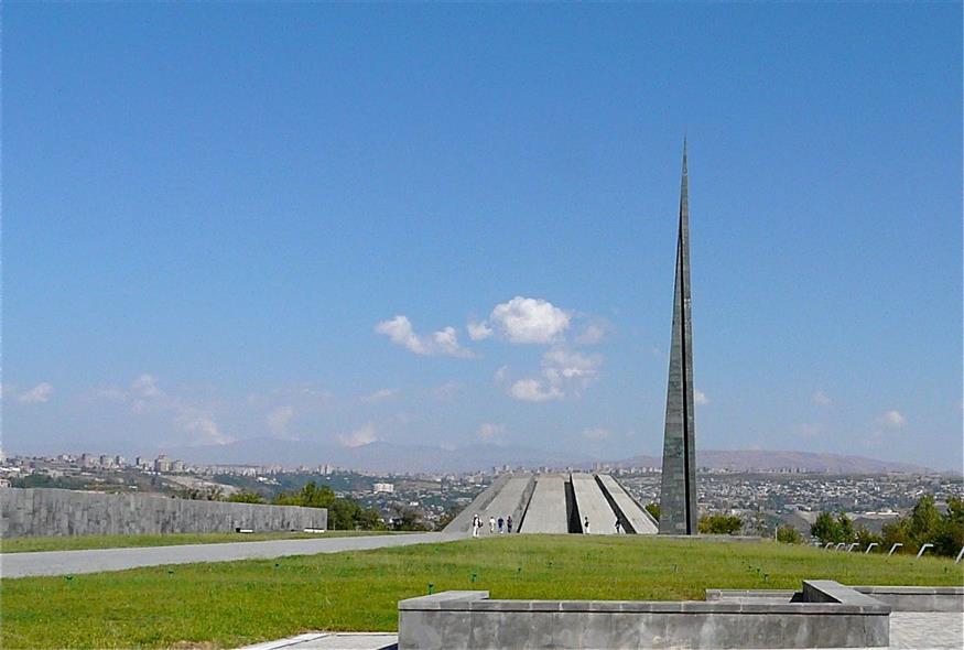 Μνημείο της Αρμένικης Γενοκτονίας στο Γερεβάν (Wikimedia Commons)