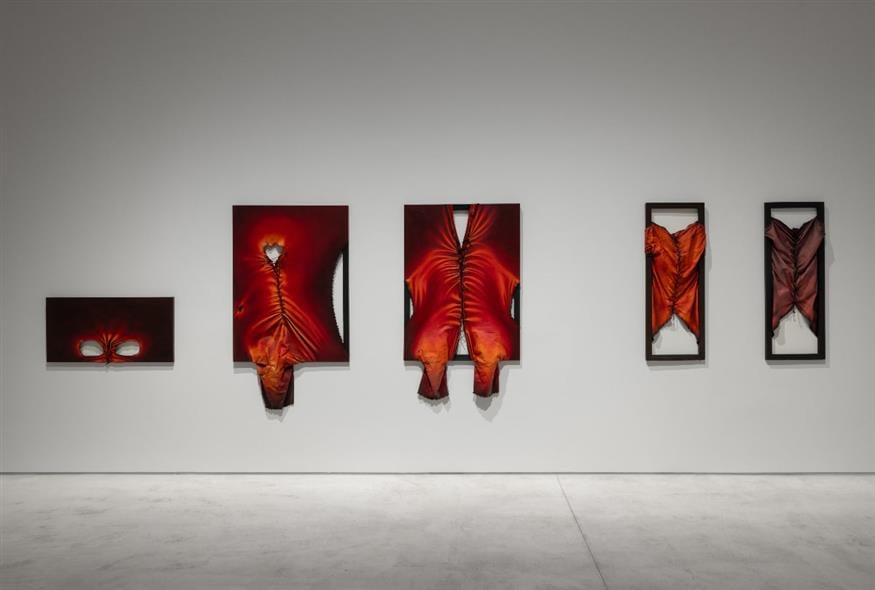 Άποψη εγκατάστασης έκθεσης Στάθης Λογοθέτης: Στη γη (Copyright: Πάρις Ταβιτιάν)