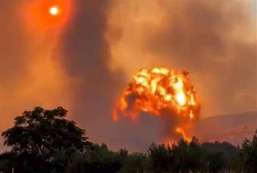 Η στιγμή των εκρήξεων στην αποθήκη πυρομαχικών στη Νέα Αγχίαλο (Video Capture)