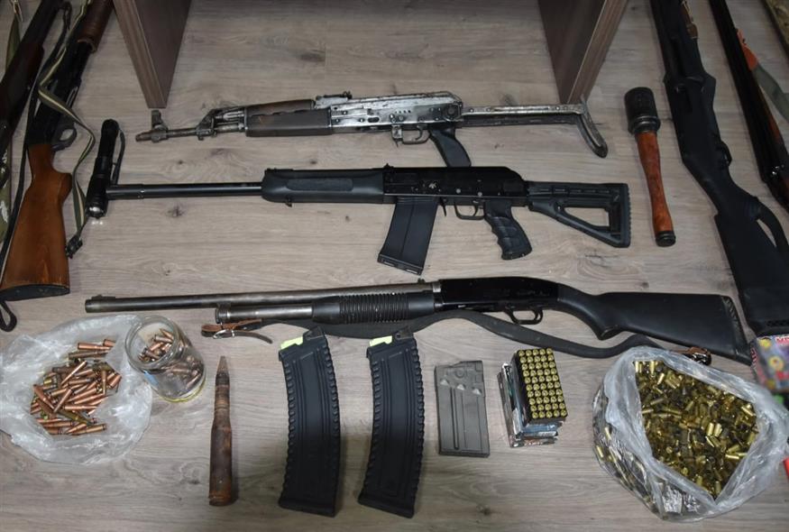 Όπλα (ΕΛΑΣ) Όπλα (ΕΛΑΣ)