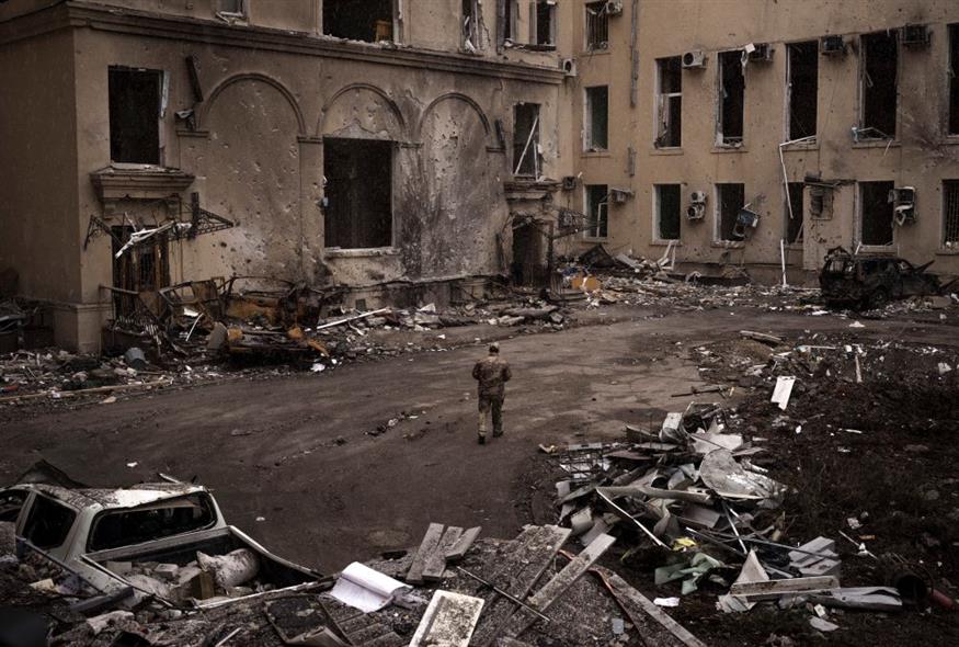 Συντρίμμια στην Ουκρανία κατά την 33η μέρα της ρωσικής εισβολής / AP Photo