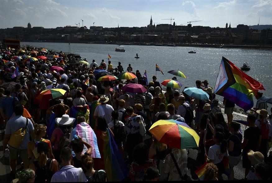 Στιγμιότυπο από το Pride της Βουδαπέστης τον Ιούλιο του 2022 (Associated Press)