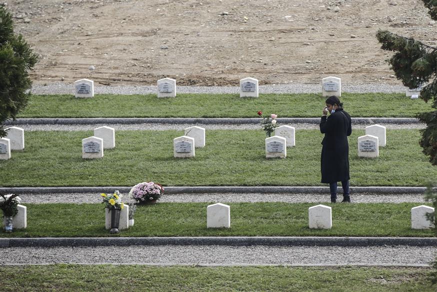 Νεκροταφείο θυμάτων κορονοϊού στην Ιταλία/Copyright: AP Images