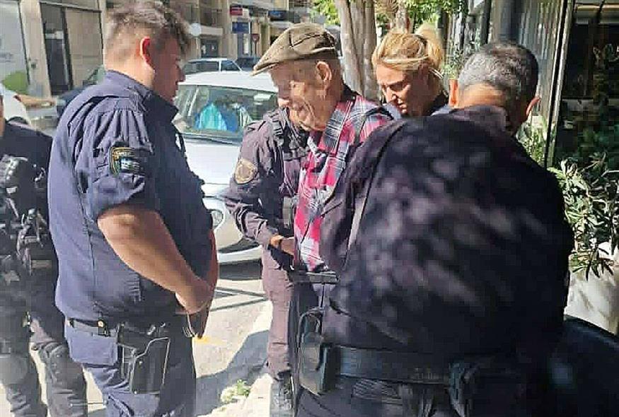 Σύλληψη του 89χρονου δράστη της ένοπλης επίθεσης (INTIME)