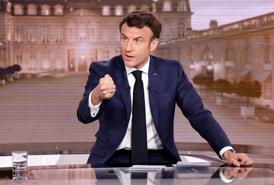 Ο γάλλος πρόεδρος διεκδικεί την επανεκλογή του στον Β' γύρο των προεδρικών εκλογών την Κυριακή, 24 Απριλίου (Associated Press)