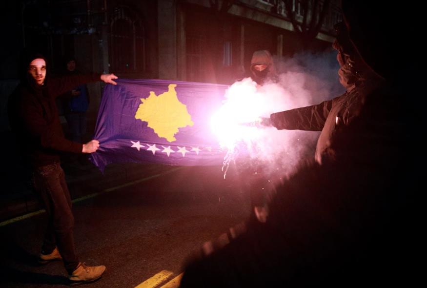 Εικόνα από τις διαδηλώσεις στη Σερβία (AP Photo/Milos Miskov)
