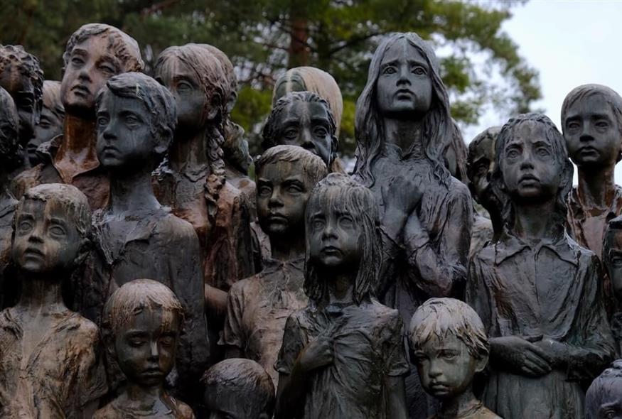 Το μνημείο της Σφαγής στο Λίντιτσε