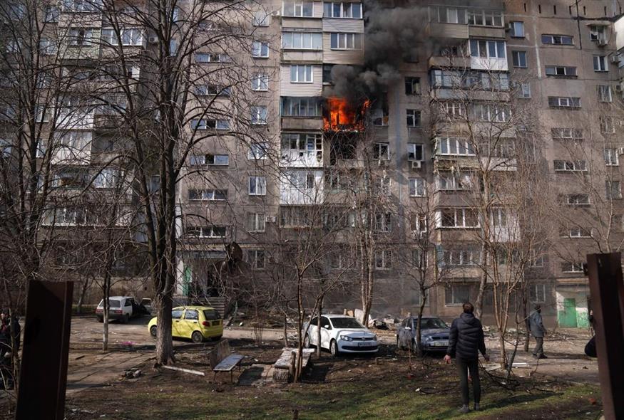 Η εικόνα του πολέμου στην Ουκρανία (AP Photo/Evgeniy Maloletka, File)