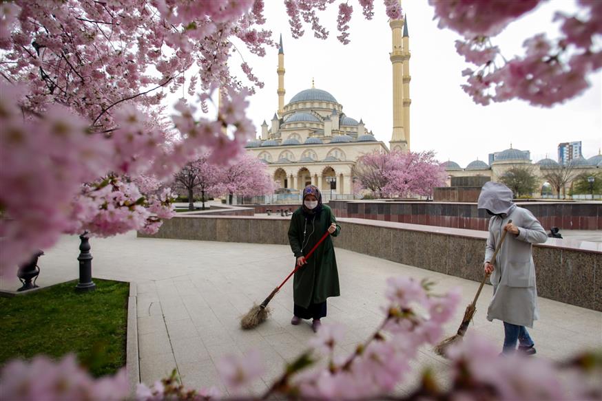 Κορονοϊός στη Ρωσία/(AP Photo/Musa Sadulayev)