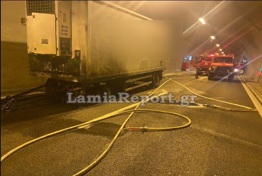 Φωτιά σε φορτηγό μέσα σε τούνελ κοντά στη Λαμία (lamiareport.gr)