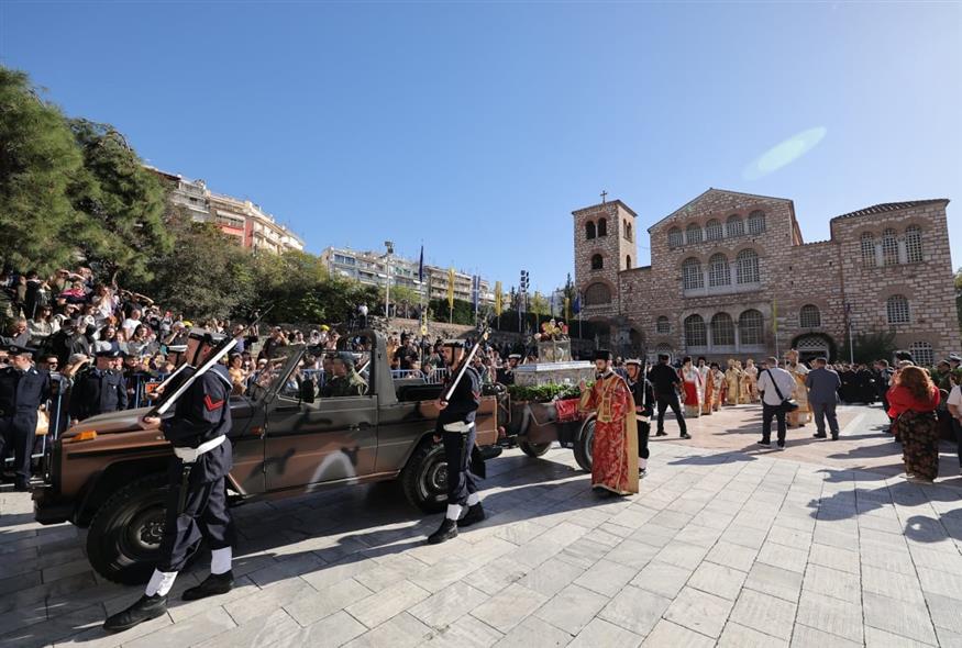 Λιτάνευση της εικόνας του Αγίου Δημητρίου, στο πλαίσιο του εορτασμού του Πολιούχου της Θεσσαλονίκης Αγίου Δημητρίου (ΡΑΦΑΗΛ ΓΕΩΡΓΙΑΔΗΣ/EUROKINISSI)