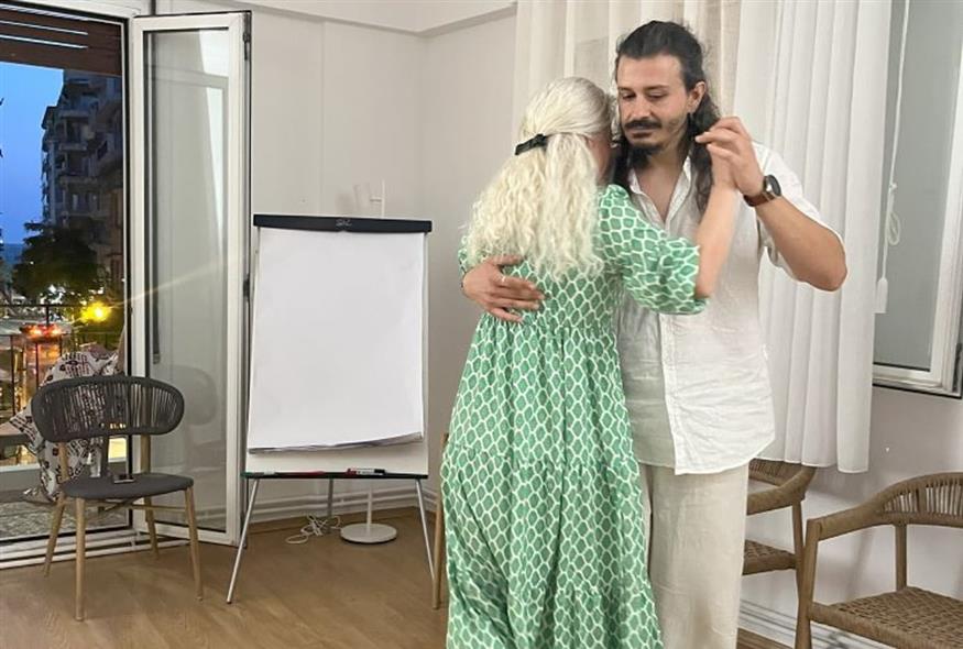 Το τάνγκο ως μορφή θεραπείας (ΑΠΕ-ΜΠΕ)